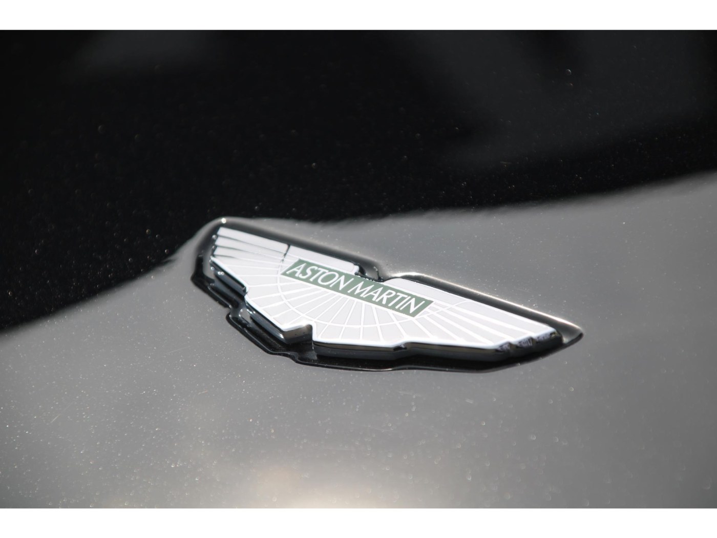Aston Martin DB9 V12 Touchtronic | 470hp | Only 218km | — foto 15 van 39