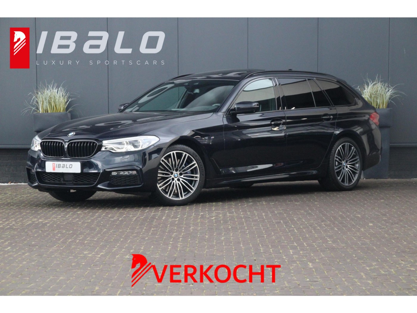 BMW 5-serie Touring 540i xDrive M-Sport | Pano | Adaptive | Trekhaak | — foto 1 van 1