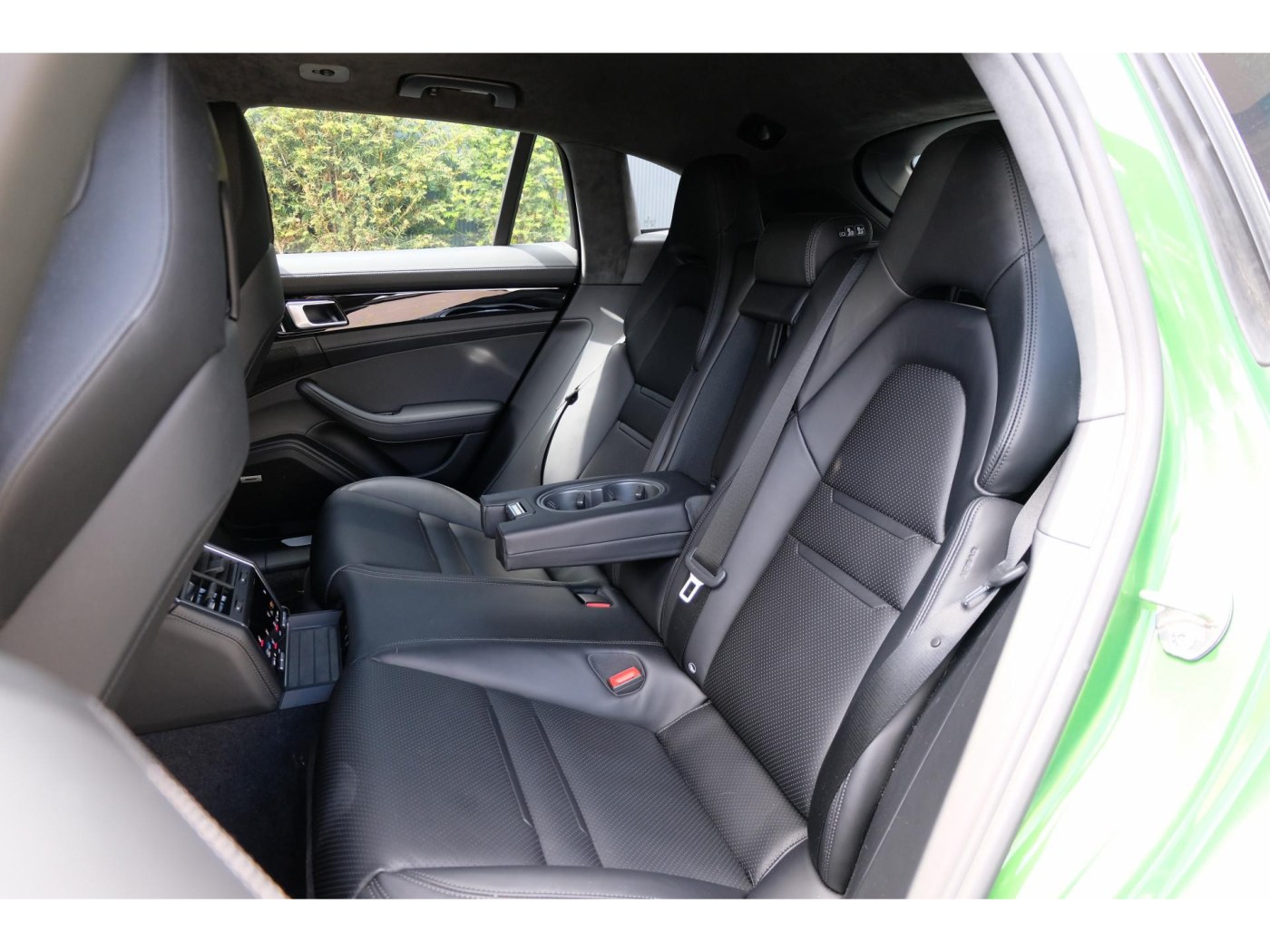 Porsche Panamera 4 Sport Turismo | 2.9 V6 Bi-Turbo 330 pk | Luchtvering | Sport Chrono | Adapt. Sportstoelen | — foto 19 van 48