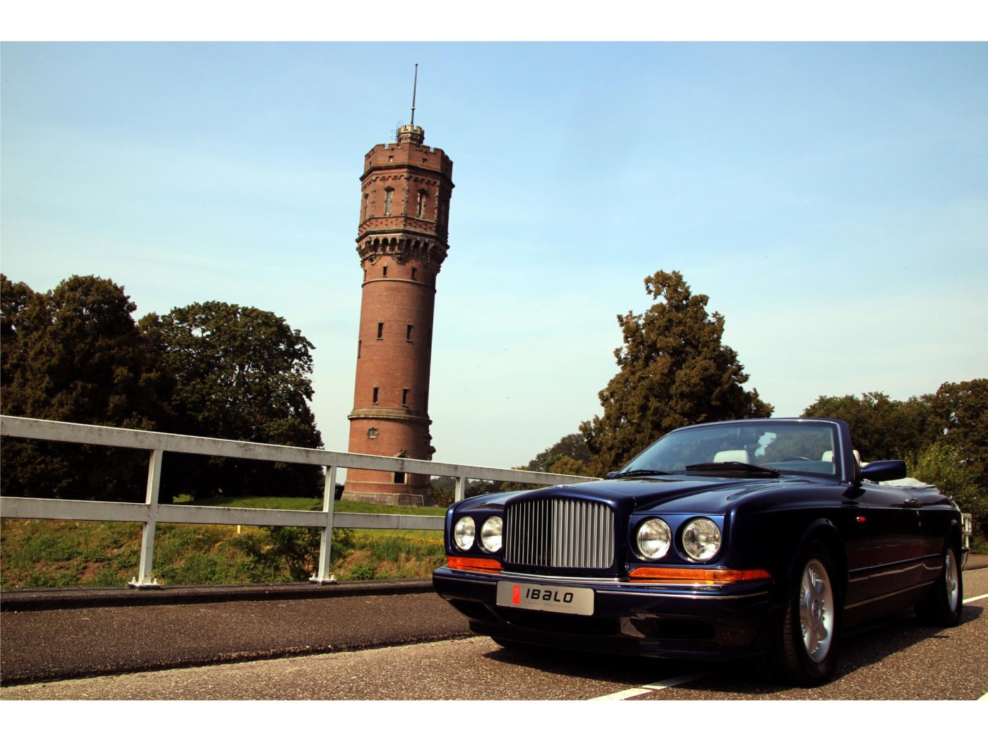 Bentley Azure 6.75 V8 Convertible | 390pk | 750Nm | Youngtimer | Historie | — foto 22 van 44