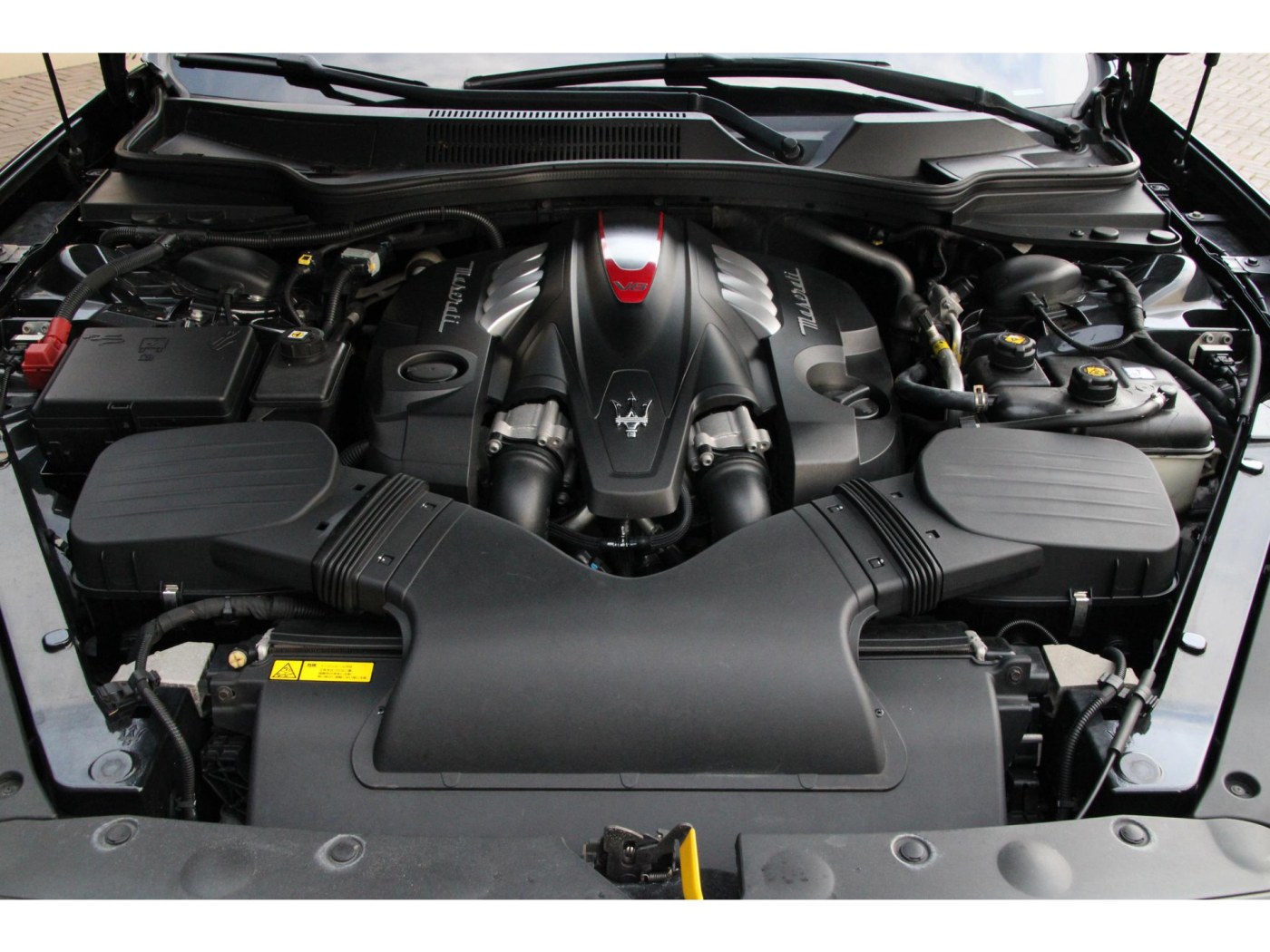 Maserati Quattroporte 3.8 V8 GTS | 530pk Ferrari-motor | Carplay | — foto 32 van 48