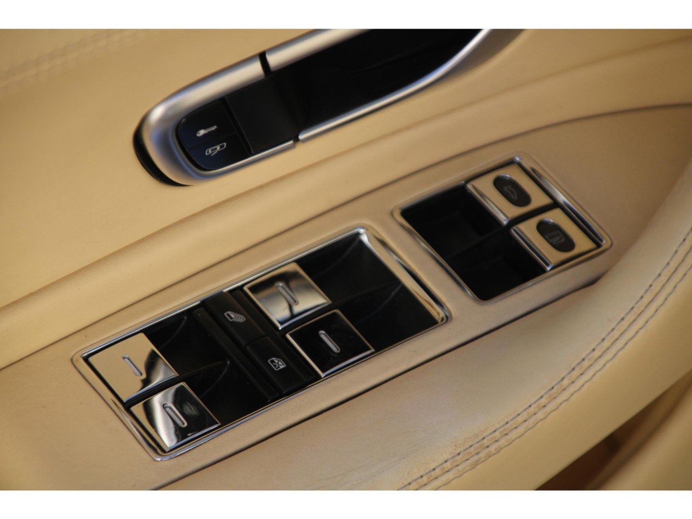 Bentley Continental GTC W12 560pk | Youngtimer | BTW | Nieuwe kap | Carplay — foto 18 van 57