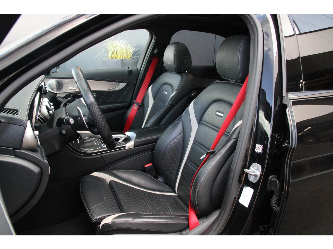 Mercedes-Benz C-klasse AMG 63 S Premium Plus | Pano | Trekhaak | Dealer | — foto 4 van 52