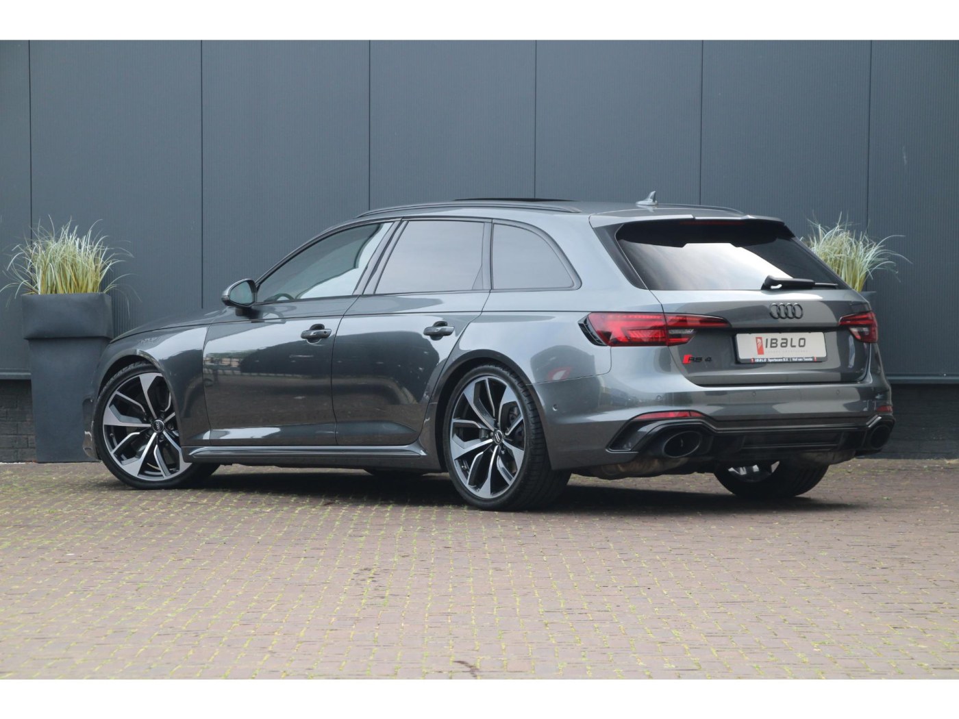 Audi RS4 Avant 2.9 TFSI quattro | Keramisch | HUD | B&O | Carbon | — foto 16 van 67