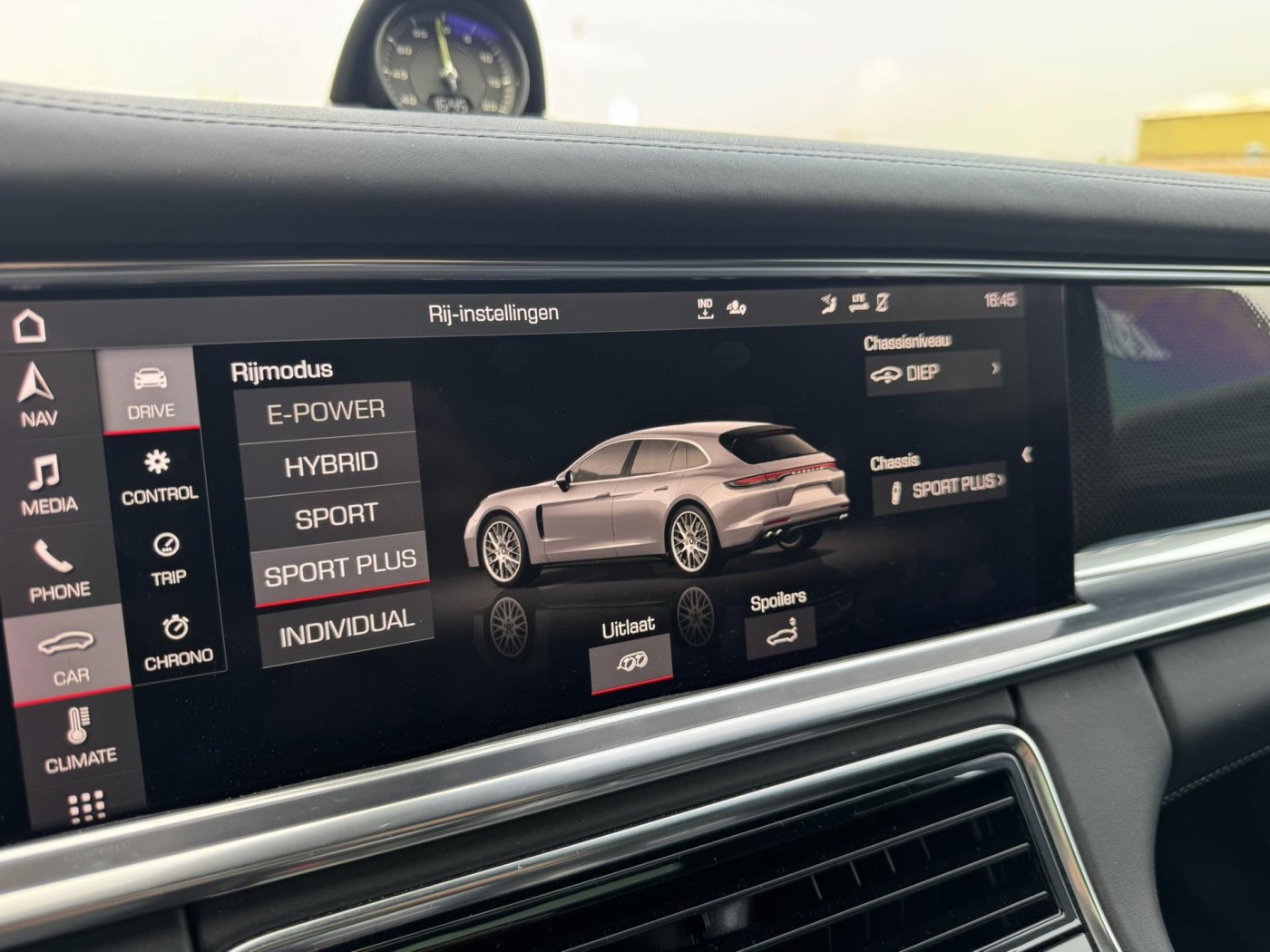 Porsche Panamera ST 4S E-Hybrid | PDCC | Achteras sturing | 560pk | — foto 38 van 59