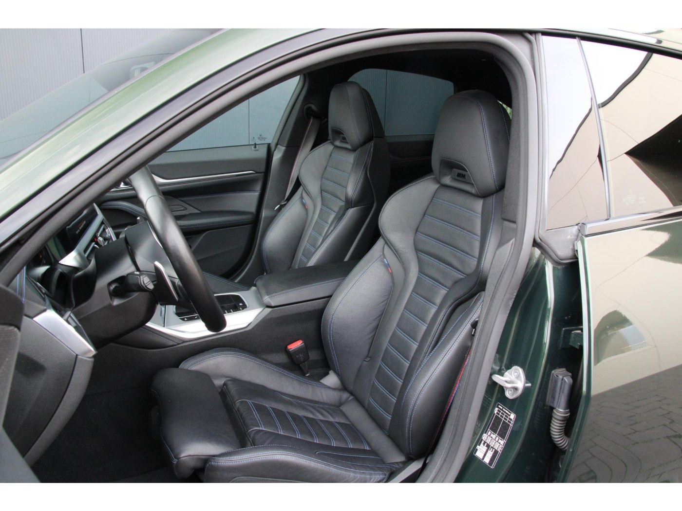 BMW 4-serie Gran Coupé 420i M-Sport Pro | M-stoelen | Schuifdak | Trekhaak | — foto 4 van 41