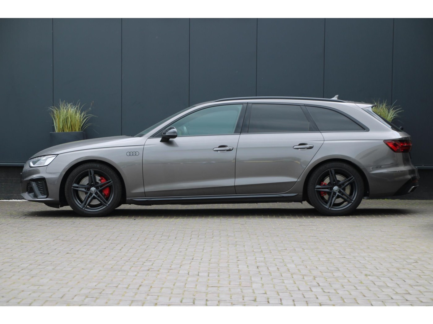 Audi A4 Avant 45 TFSI Quattro Edition One | 245pk | S Stoelen | Trekhaak | B&O | MHEV | — foto 10 van 33