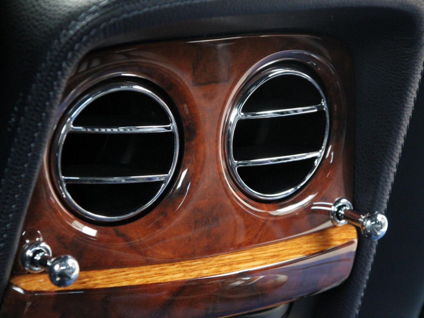 Rolls-Royce Phantom VII 6.75 EWB | Power Close Doors | — foto 86 van 102