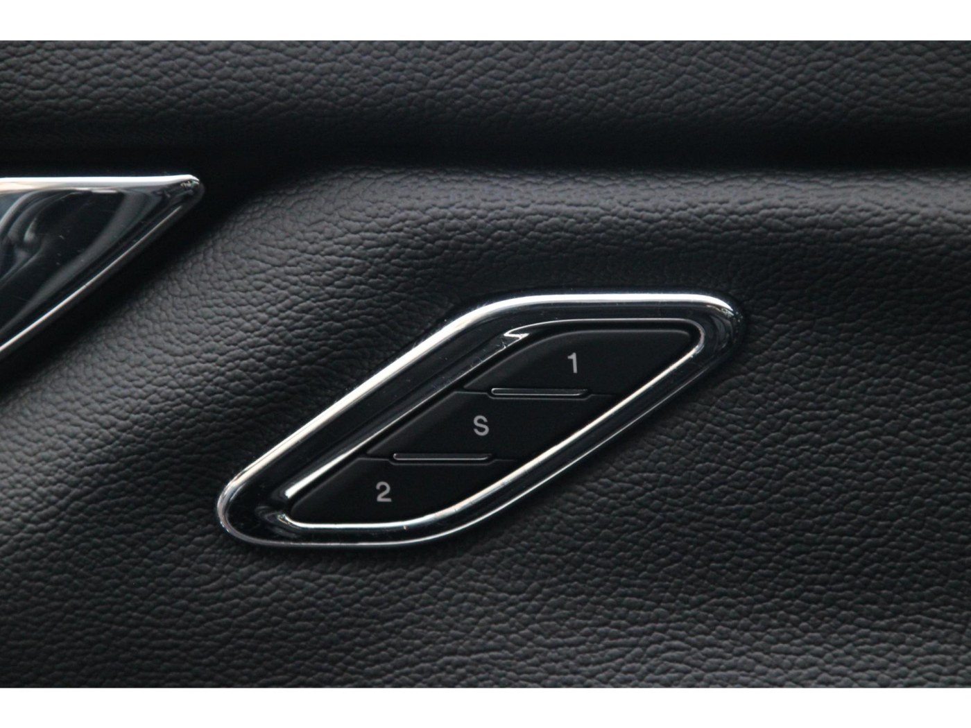 Maserati Quattroporte 3.8 V8 GTS | 530pk Ferrari-motor | Carplay | — foto 40 van 48