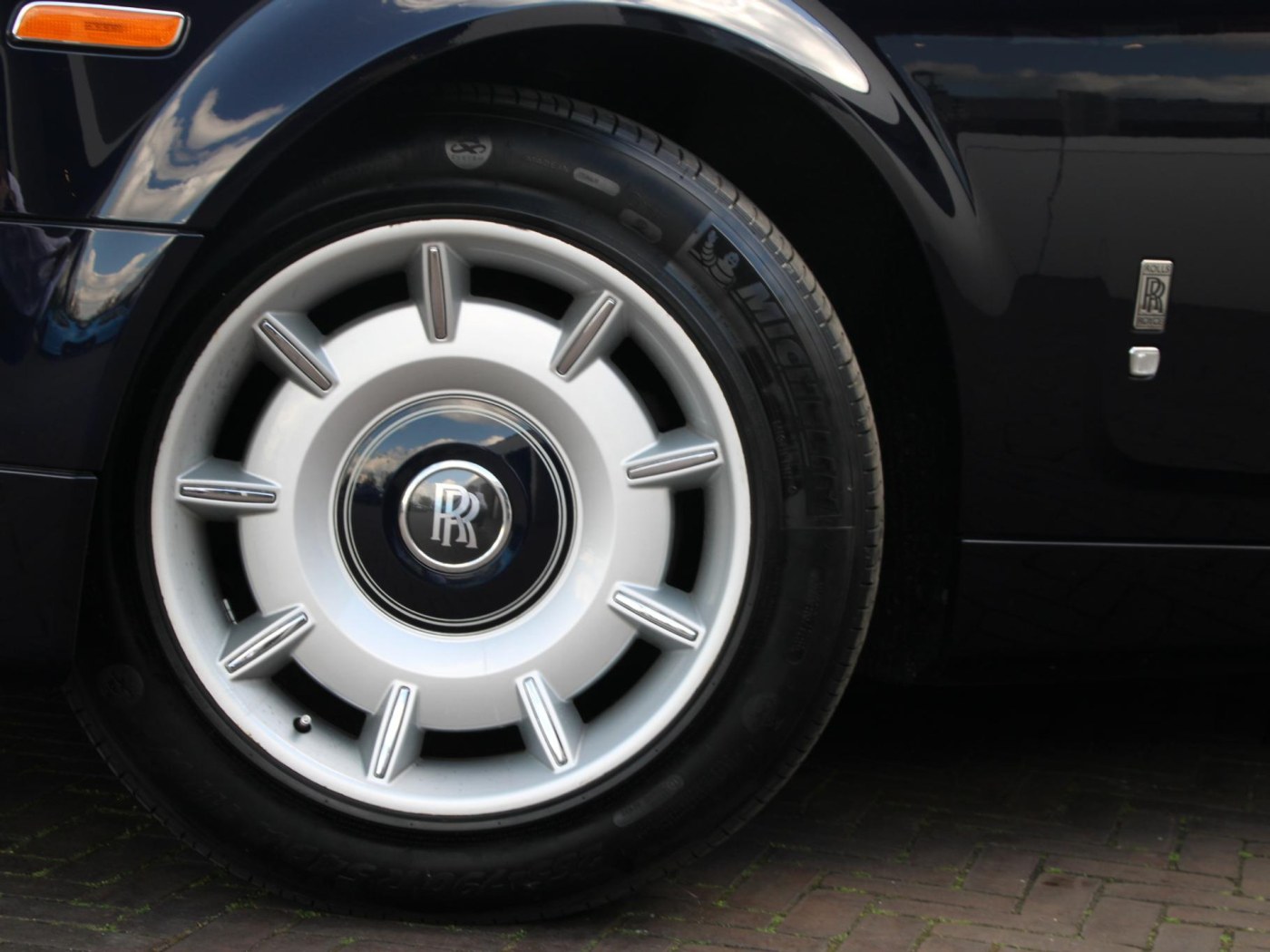 Rolls-Royce Phantom VII 6.75 EWB | Power Close Doors | — foto 25 van 102