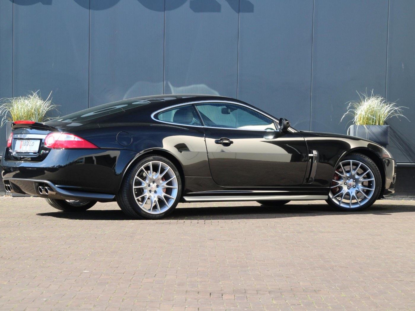 Jaguar XKR-S 4.2 V8 Coupé | 1 van 150 | B&W audio | NL-auto — foto 2 van 71