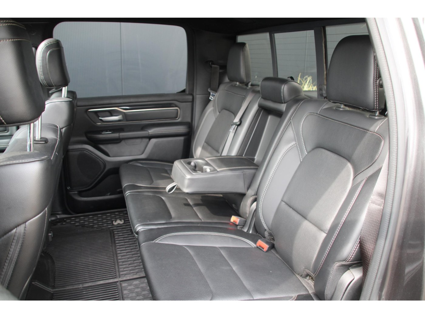 Dodge RAM 1500 REBEL | LPG 200L | 3.500kg trekhaak | 12 inch Uconnect | — foto 19 van 52