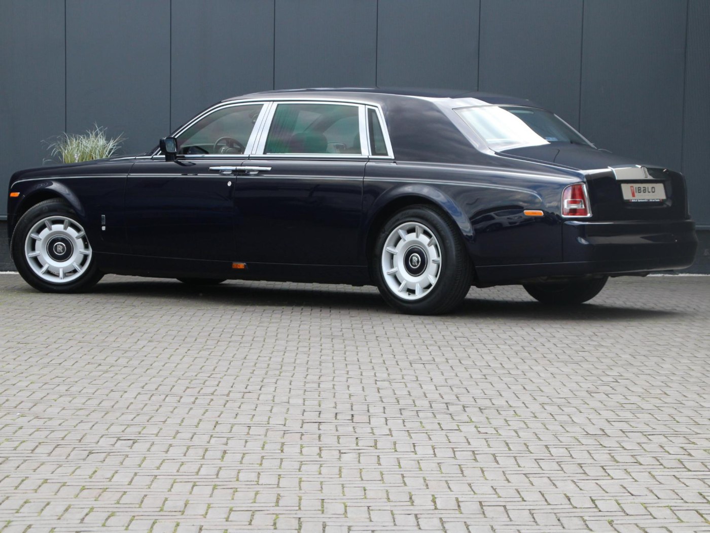 Rolls-Royce Phantom VII 6.75 EWB | Power Close Doors | — foto 35 van 102