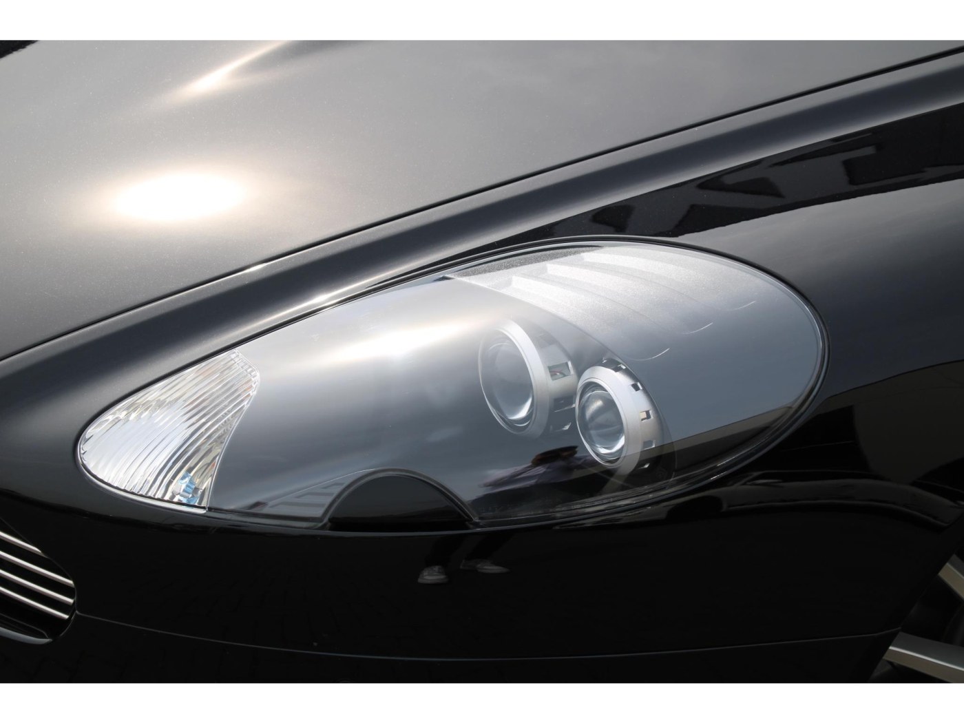 Aston Martin DB9 V12 Touchtronic | 470hp | Only 218km | — foto 13 van 39