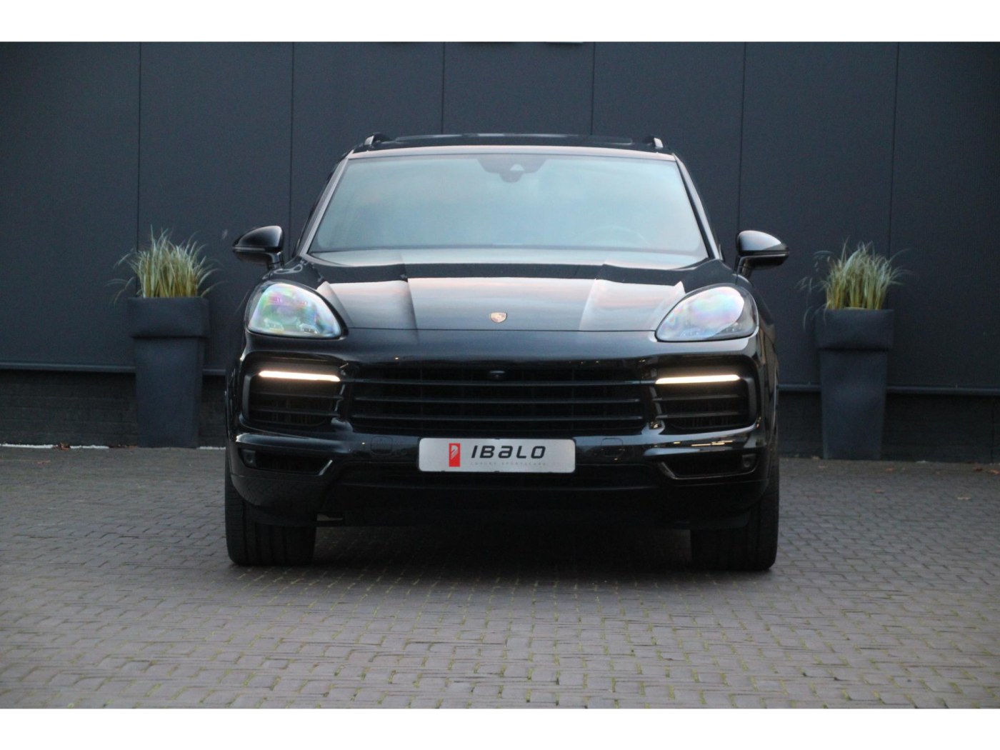 Porsche Cayenne 3.0 | MY2018 | PDCC | Capristo | 22” | pano | achteras | — foto 26 van 46