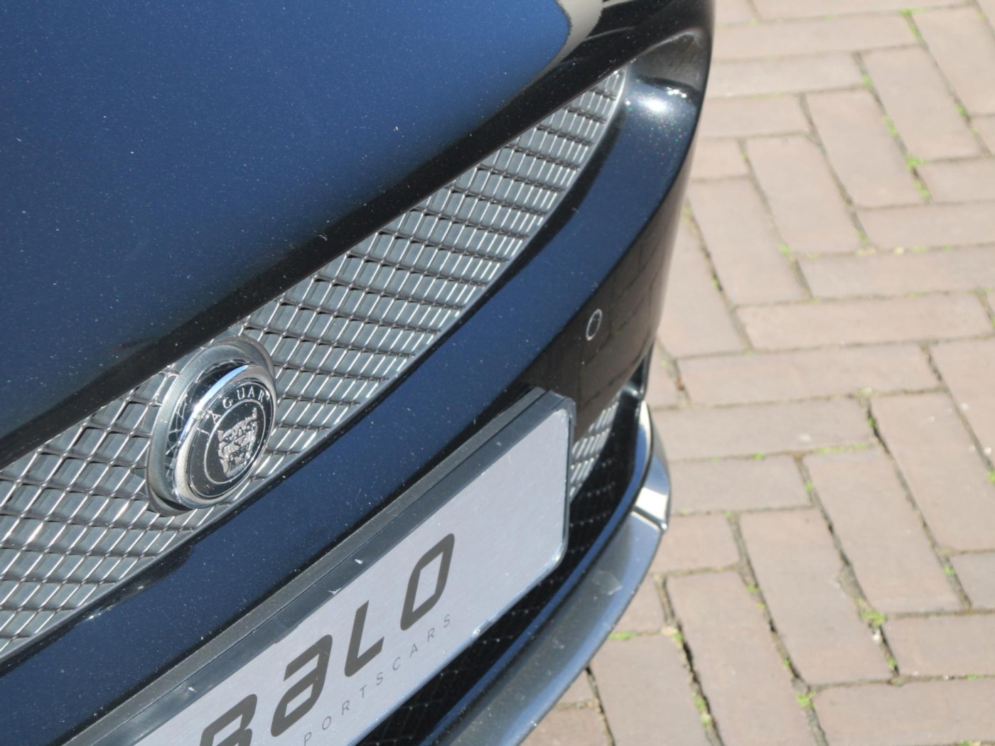 Jaguar XKR-S 4.2 V8 Coupé | 1 van 150 | B&W audio | NL-auto — foto 27 van 71