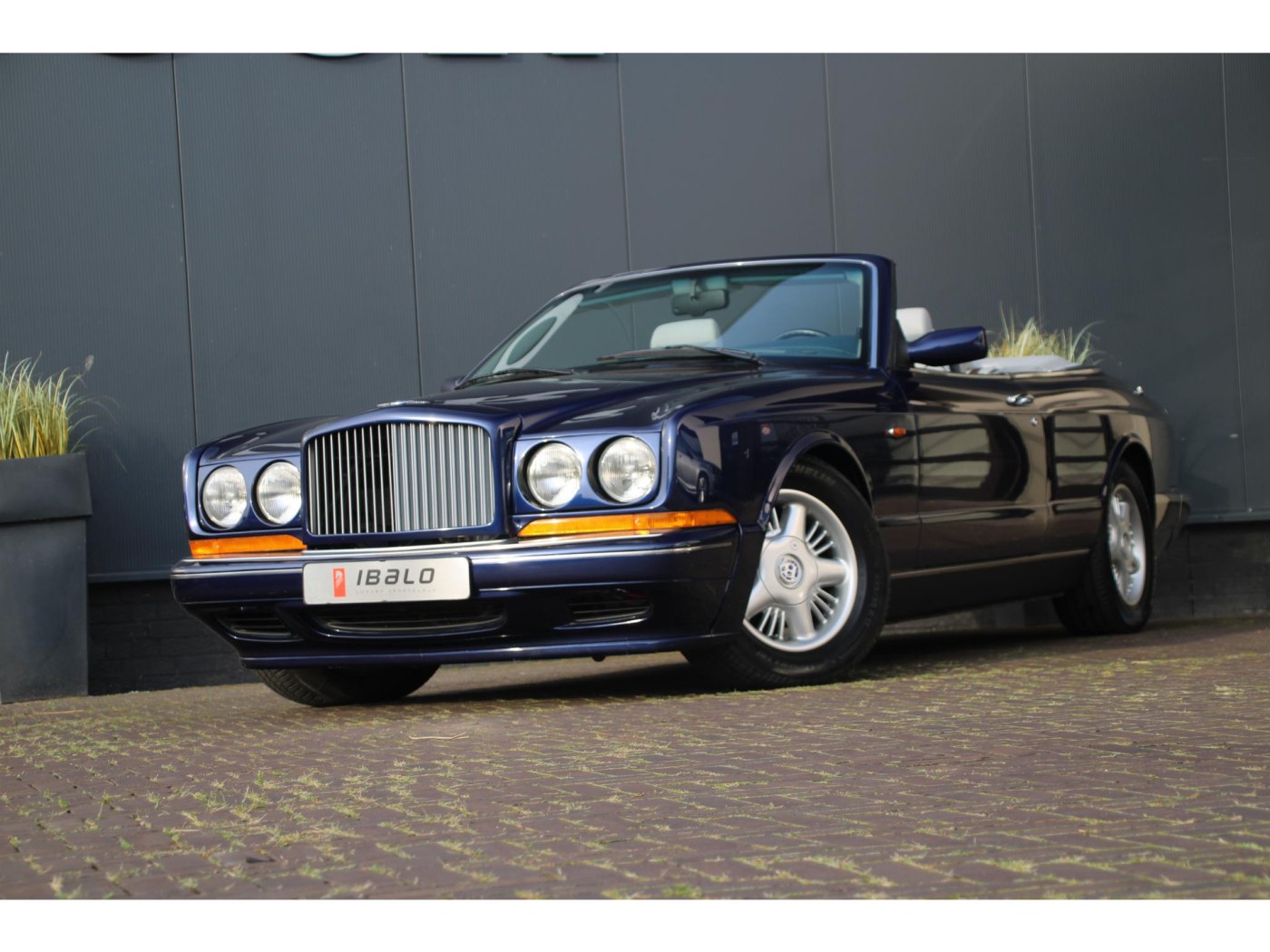 Bentley Azure 6.75 V8 Convertible | 390pk | 750Nm | Youngtimer | Historie | — foto 15 van 44