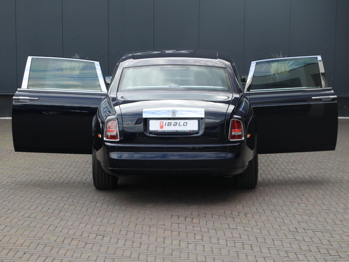 Rolls-Royce Phantom VII 6.75 EWB | Power Close Doors | — foto 8 van 102