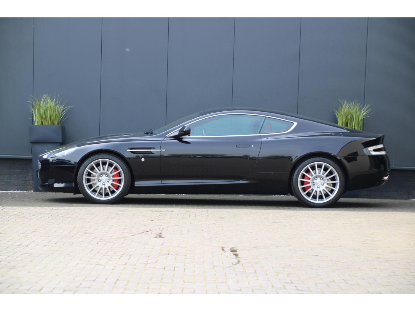 Aston Martin DB9 V12 Touchtronic | 470hp | Only 218km | — foto 9 van 39