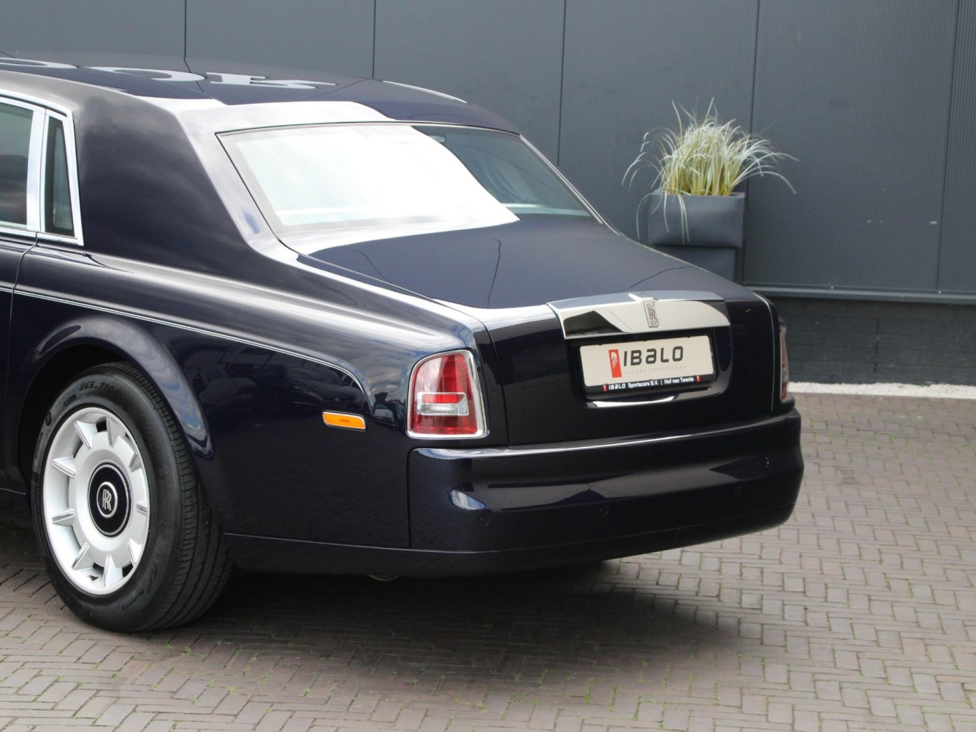 Rolls-Royce Phantom VII 6.75 EWB | Power Close Doors | — foto 65 van 102