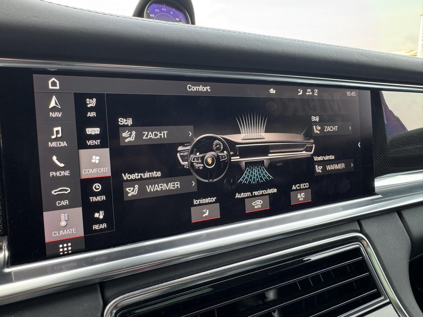 Porsche Panamera ST 4S E-Hybrid | PDCC | Achteras sturing | 560pk | — foto 35 van 59
