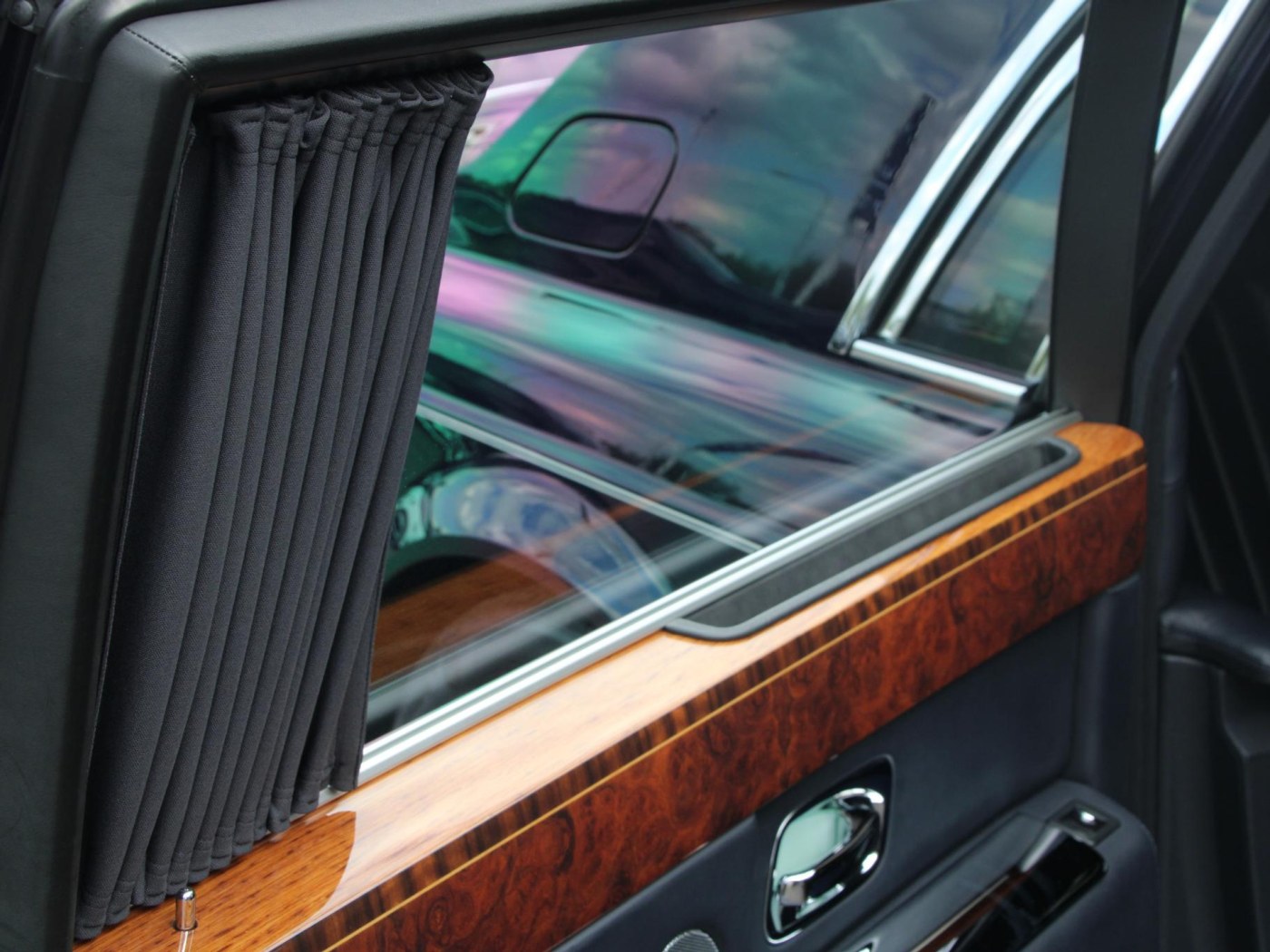 Rolls-Royce Phantom VII 6.75 EWB | Power Close Doors | — foto 9 van 102