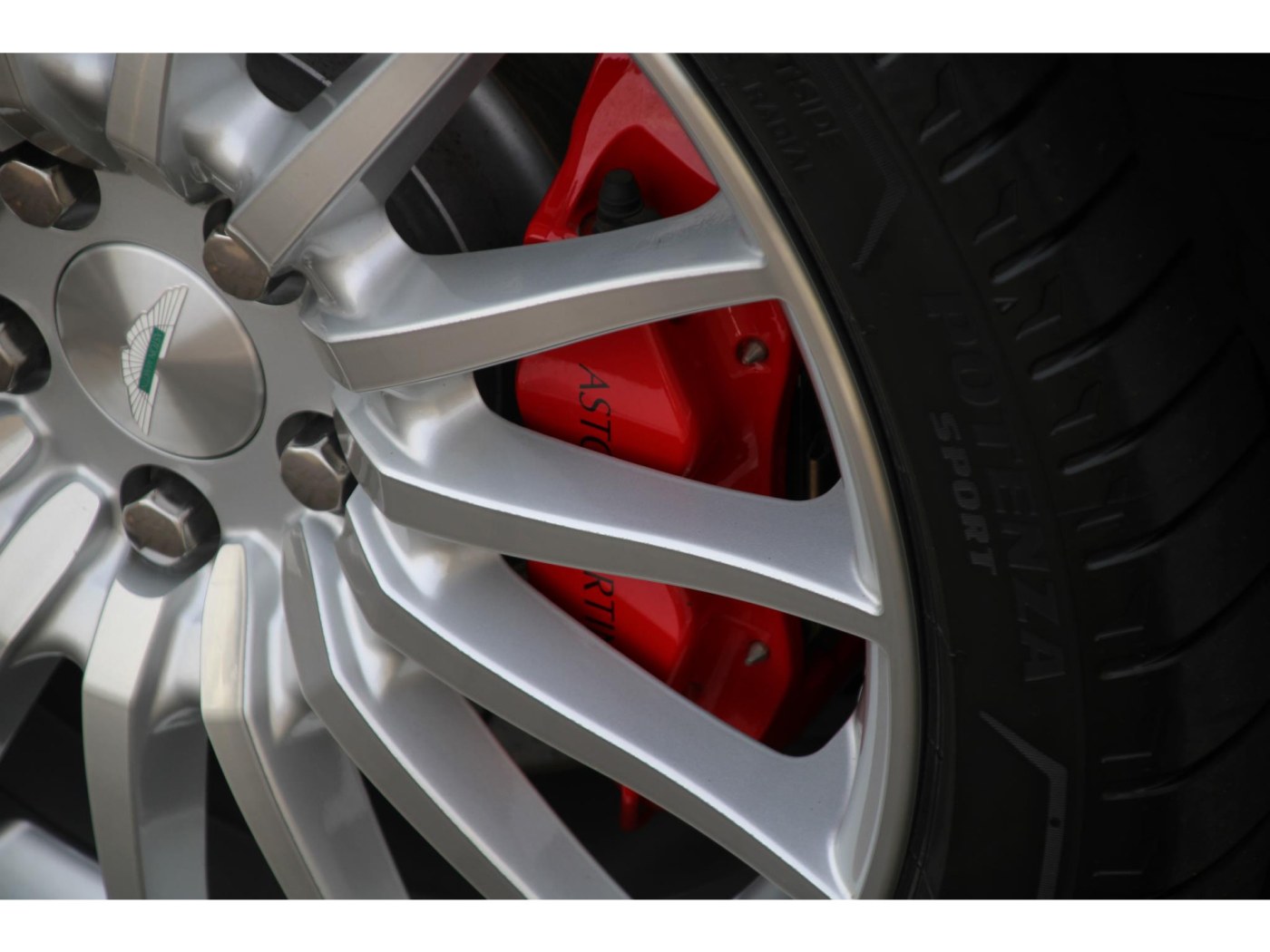 Aston Martin DB9 V12 Touchtronic | 470hp | Only 218km | — foto 33 van 39