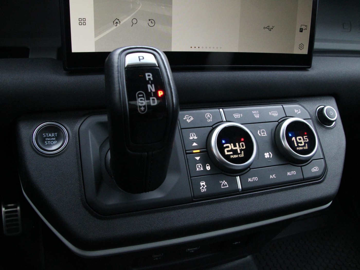 Land Rover Defender 3.0 D250 110 MHEV X-Dynamic HSE — foto 4 van 38