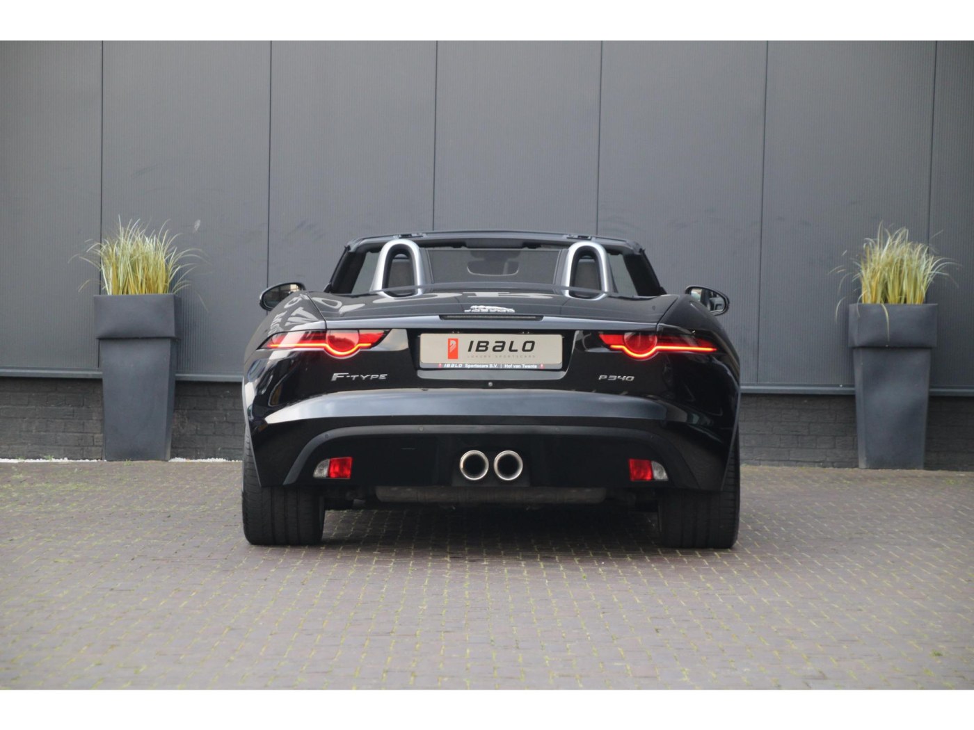 Jaguar F-Type P340 R-Dynamic | NL-auto | Drive pack | 20 inch | — foto 29 van 50