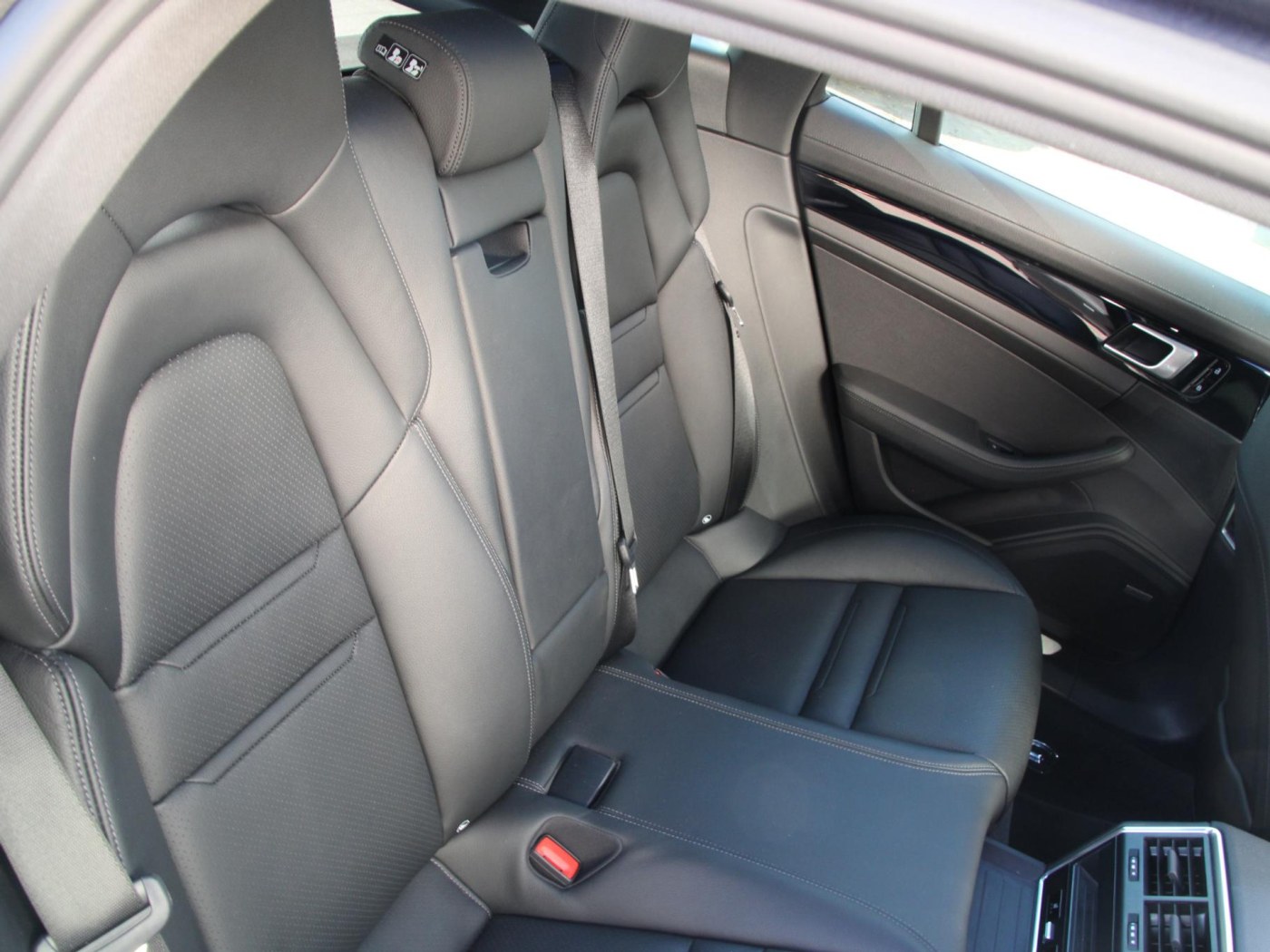 Porsche Panamera ST 4 E-Hybrid — foto 42 van 47