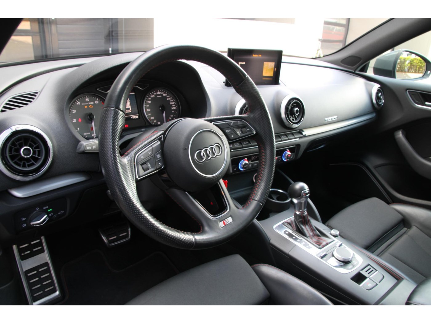 Audi S3 Sportback Quattro Pro Line Plus | B&O | Pano | Origineel | — foto 17 van 35