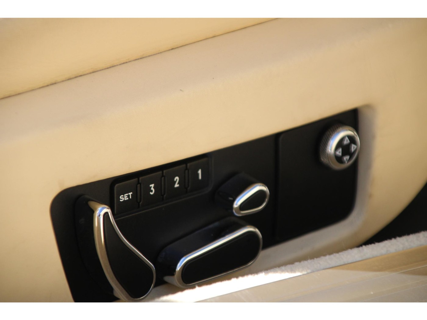 Bentley Continental GTC W12 560pk | Youngtimer | BTW | Nieuwe kap | Carplay — foto 22 van 57