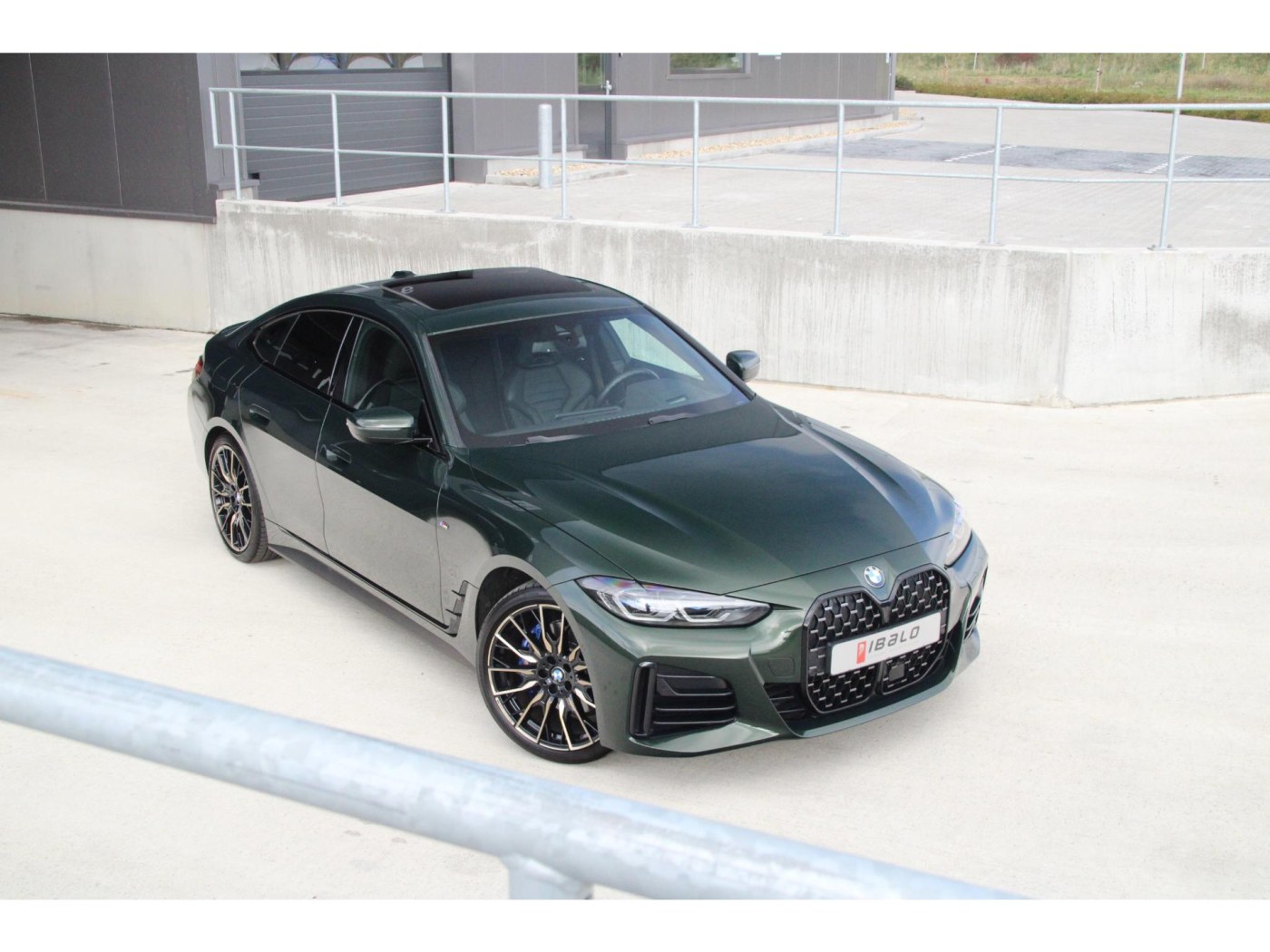 BMW 4-serie Gran Coupé 420i M-Sport Pro | M-stoelen | Schuifdak | Trekhaak | — foto 37 van 41