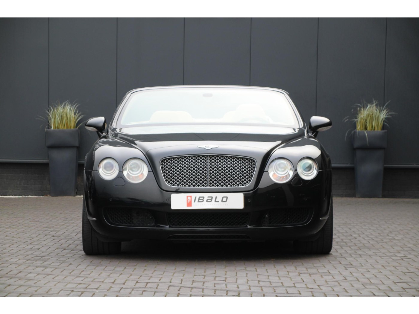Bentley Continental GTC W12 560pk | Youngtimer | BTW | Nieuwe kap | Carplay — foto 50 van 57