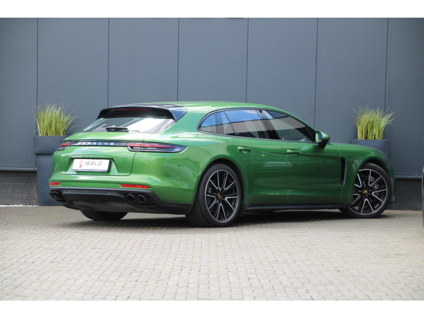 Porsche Panamera 4 Sport Turismo | 2.9 V6 Bi-Turbo 330 pk | Luchtvering | Sport Chrono | Adapt. Sportstoelen | — foto 2 van 48