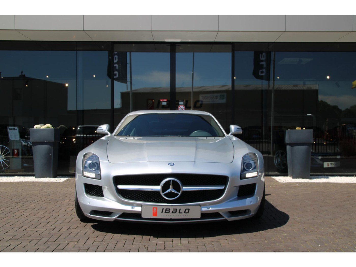 Mercedes-Benz SLS AMG Coupé — foto 20 van 47