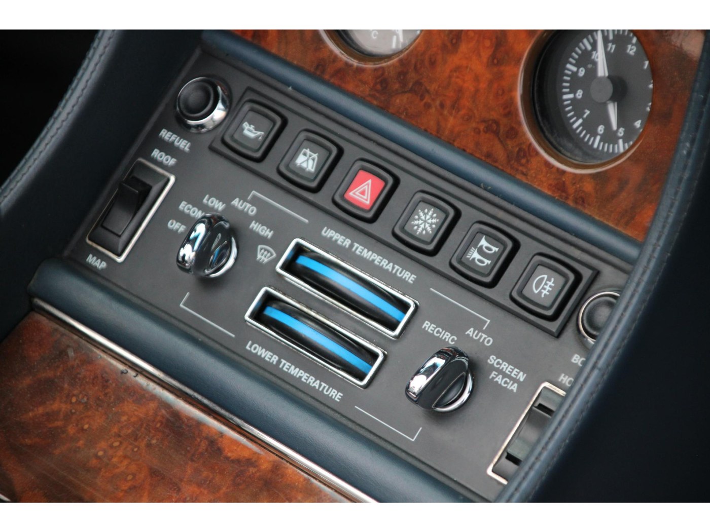 Bentley Azure 6.75 V8 Convertible | 390pk | 750Nm | Youngtimer | Historie | — foto 17 van 44