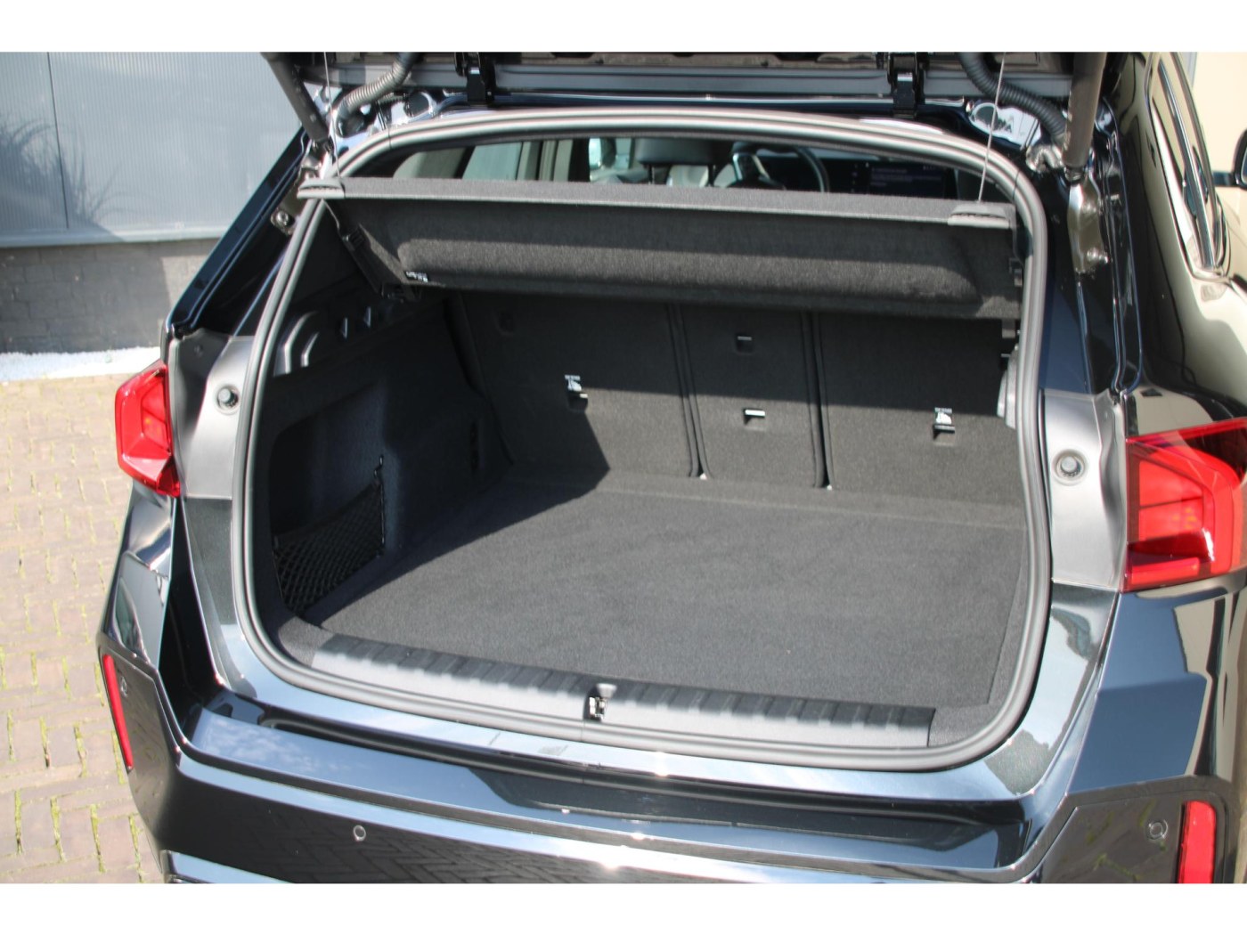 BMW iX1 xDrive30 M-Sport | Trekhaak 1.200kg | stoelverwarming | — foto 34 van 35