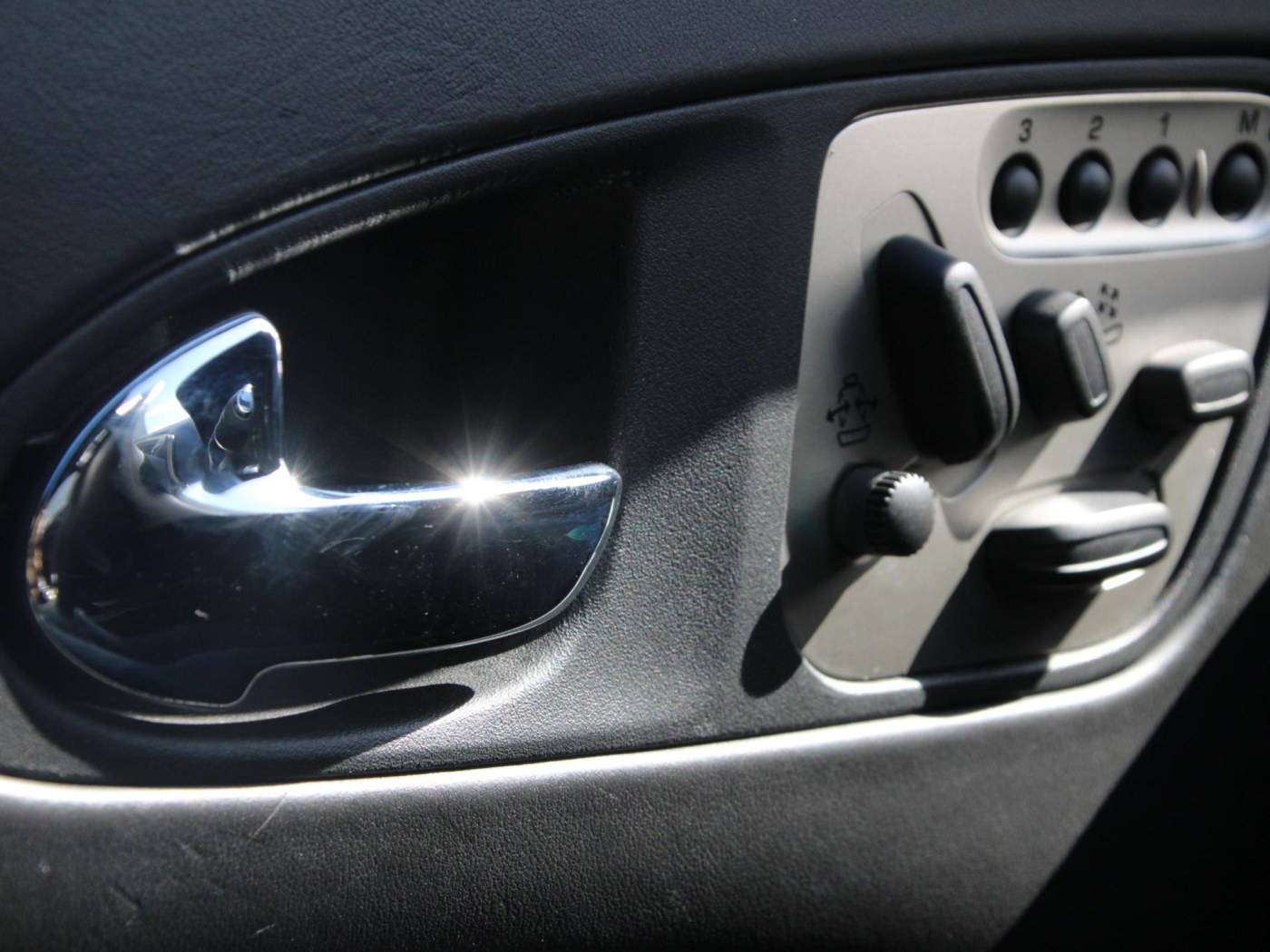 Jaguar XKR-S 4.2 V8 Coupé | 1 van 150 | B&W audio | NL-auto — foto 9 van 71