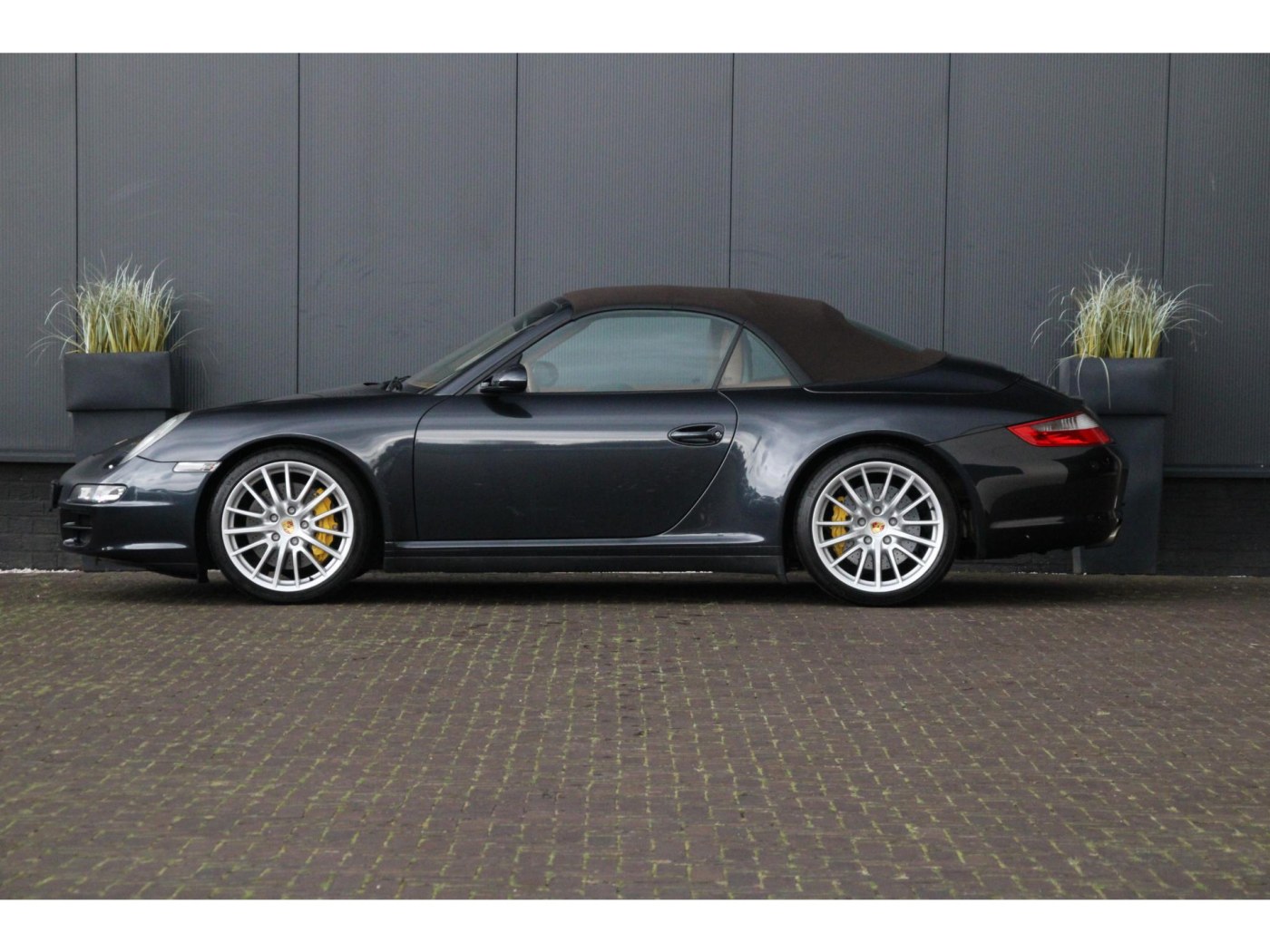 Porsche 911 Cabrio 3.8 Carrera 4S (997) | Keramisch PCCB | BTW-auto | — foto 18 van 40