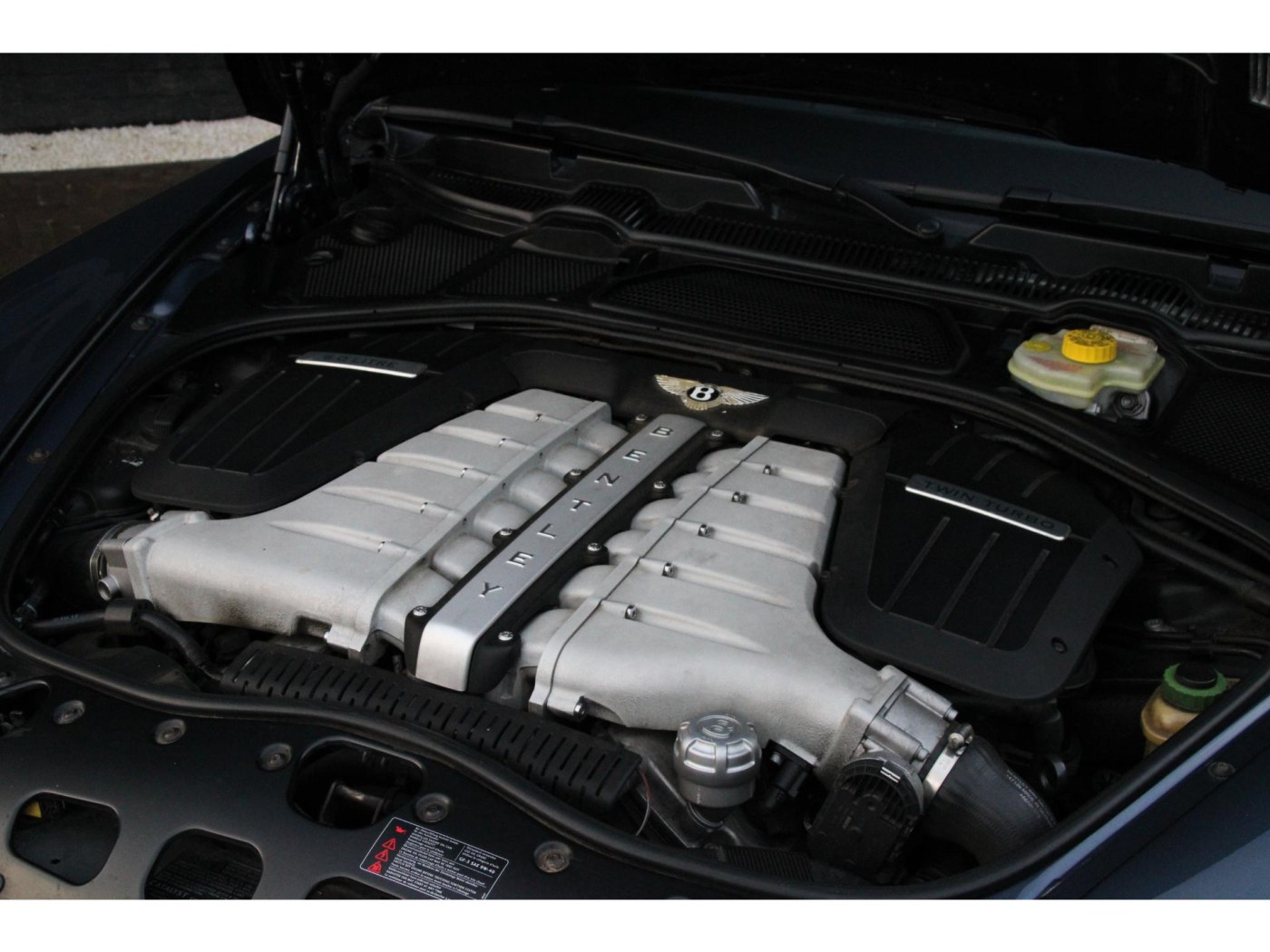 Bentley Continental GTC 6.0 W12 — foto 18 van 43