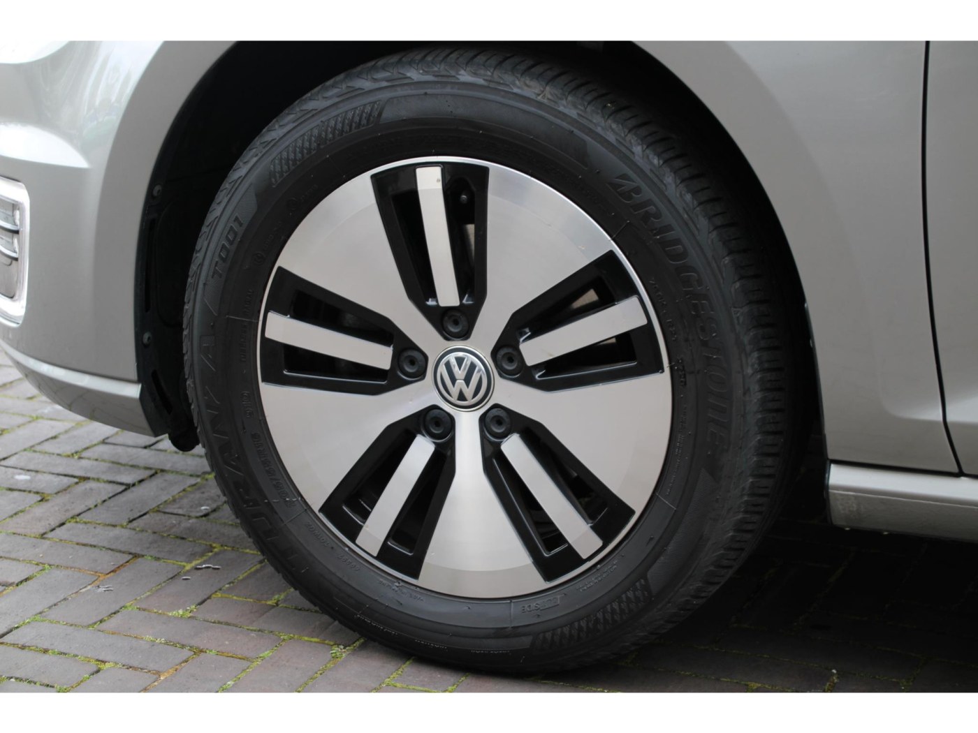 Volkswagen e-Golf E-DITION | BTW-auto | 8% bijtelling | Winterpakket | — foto 11 van 37