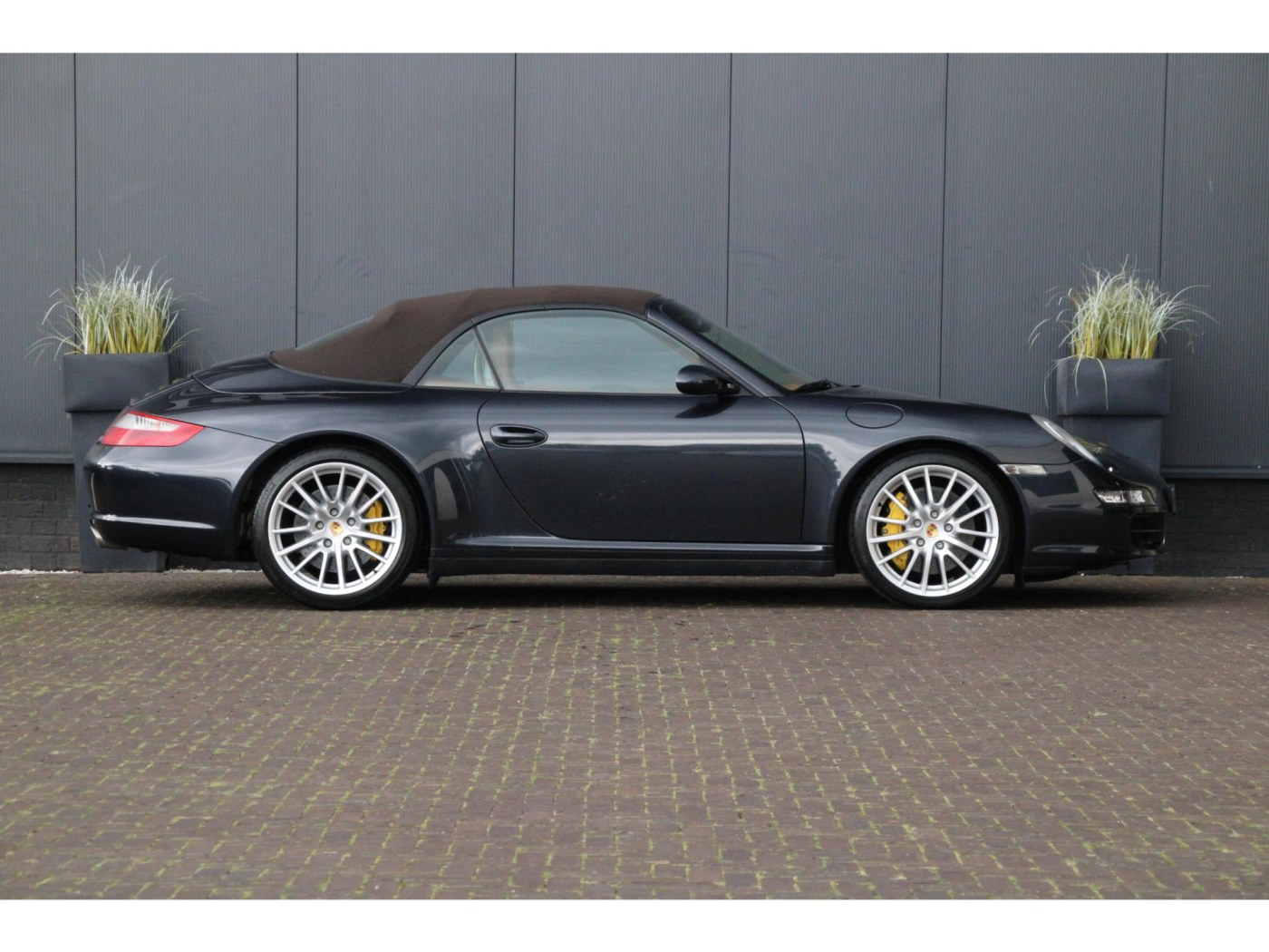 Porsche 911 Cabrio 3.8 Carrera 4S (997) | Keramisch PCCB | BTW-auto | — foto 13 van 40
